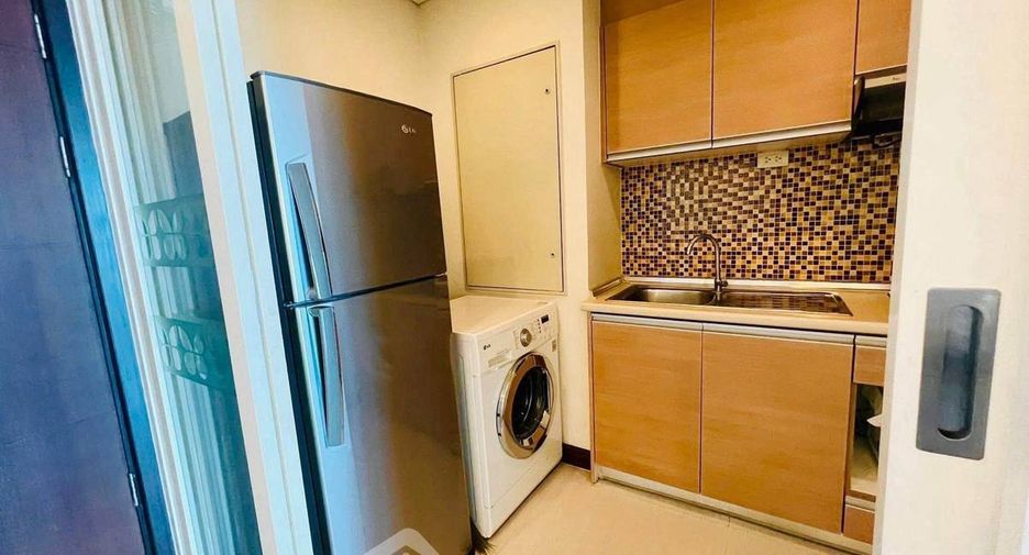 For rent 1 bed condo in Khlong Toei, Bangkok