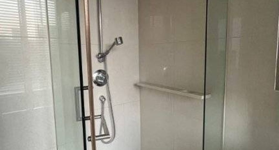 For rent 2 bedrooms condo 