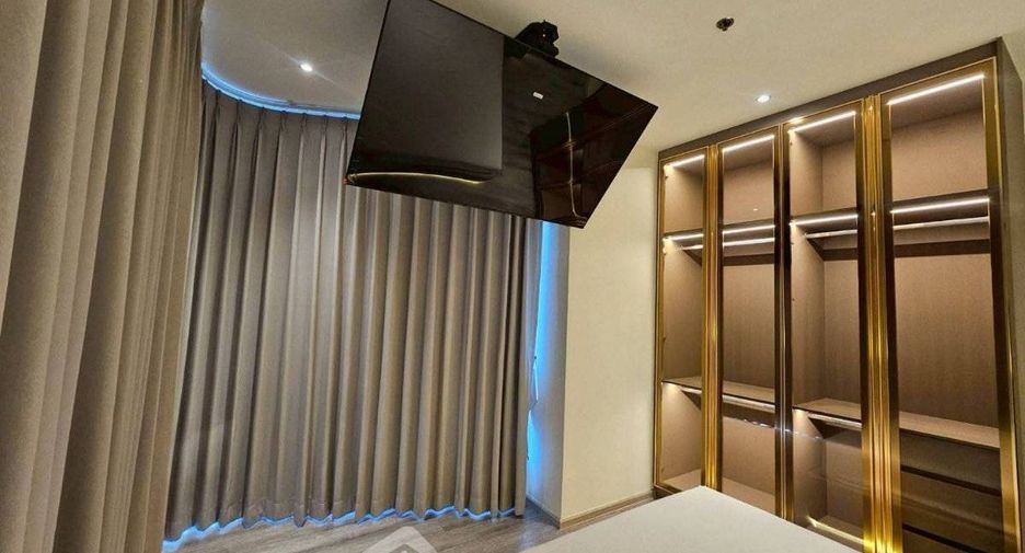 For rent 2 bedrooms condo in Watthana, Bangkok
