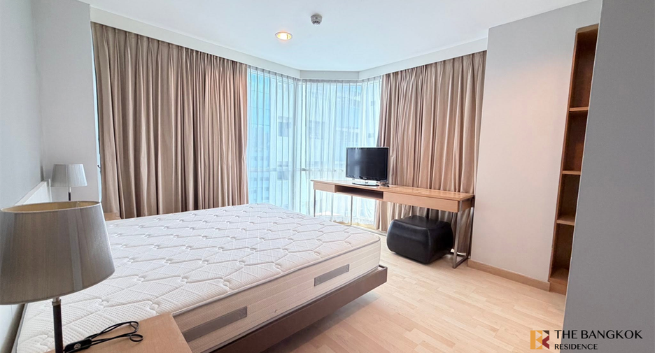 For sale 2 bedrooms condo in Watthana, Bangkok