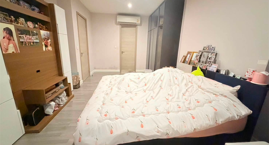 À vendre 2 chambres condo 