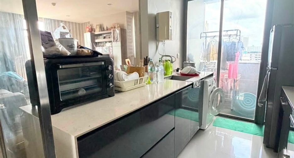 À vendre 2 chambres condo 