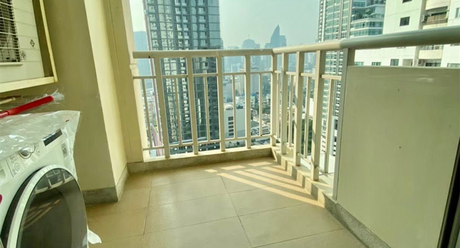 For rent 2 bedrooms condo in Watthana, Bangkok