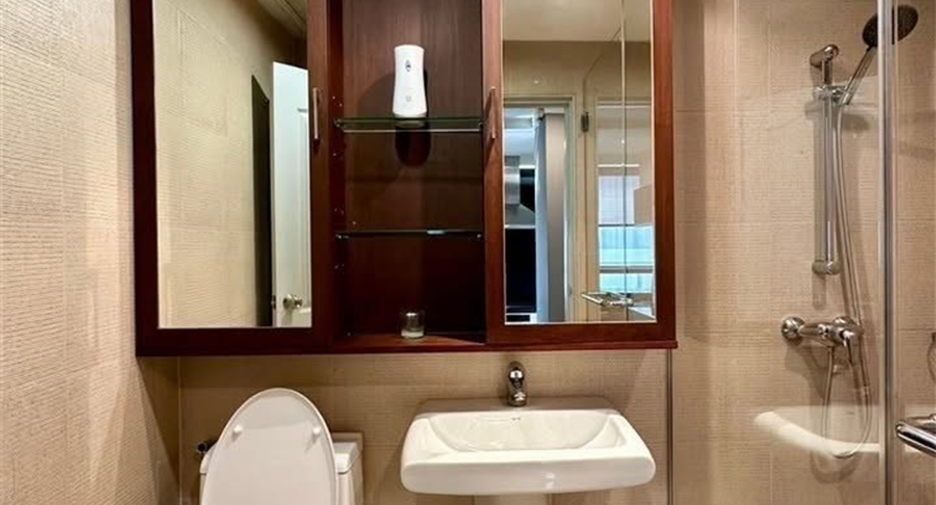 For rent 2 ベッドルーム condo in Pathum Wan, Bangkok