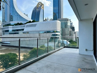 For rent 2 bedrooms condo in Pathum Wan, Bangkok