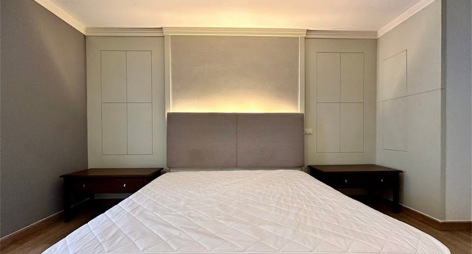 For rent 2 ベッドルーム condo in Pathum Wan, Bangkok