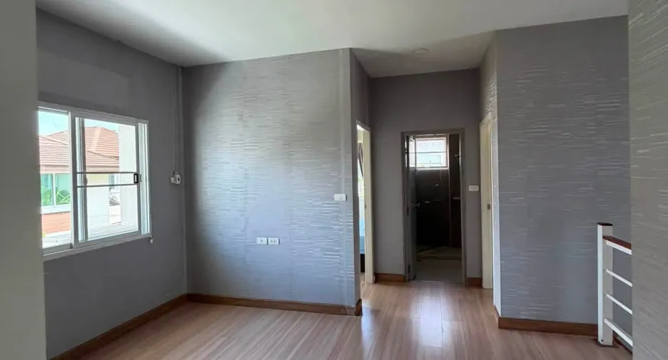 Casa en alquiler de 4 habitaciones en Mueang Samut Prakan, Samut Prakan