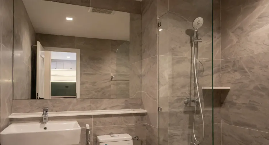 For rent 2 bedrooms apartment in Khlong Toei, Bangkok