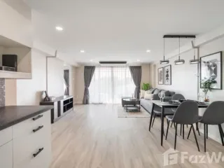 Condo en venta de 2 habitaciones en Bang Na, Bangkok
