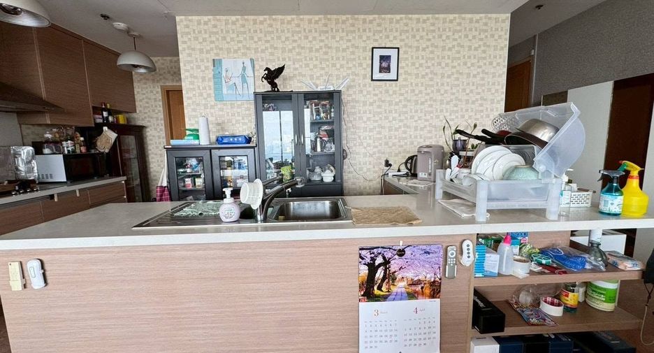 À vendre 3 chambres condo 