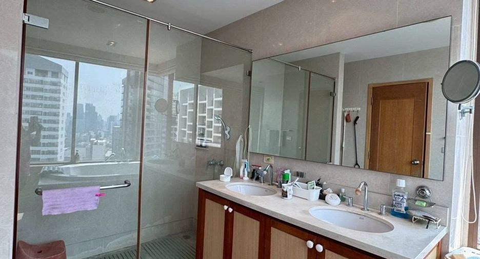 À vendre 3 chambres condo 