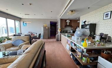 Condo en venta de 3 habitaciones 
