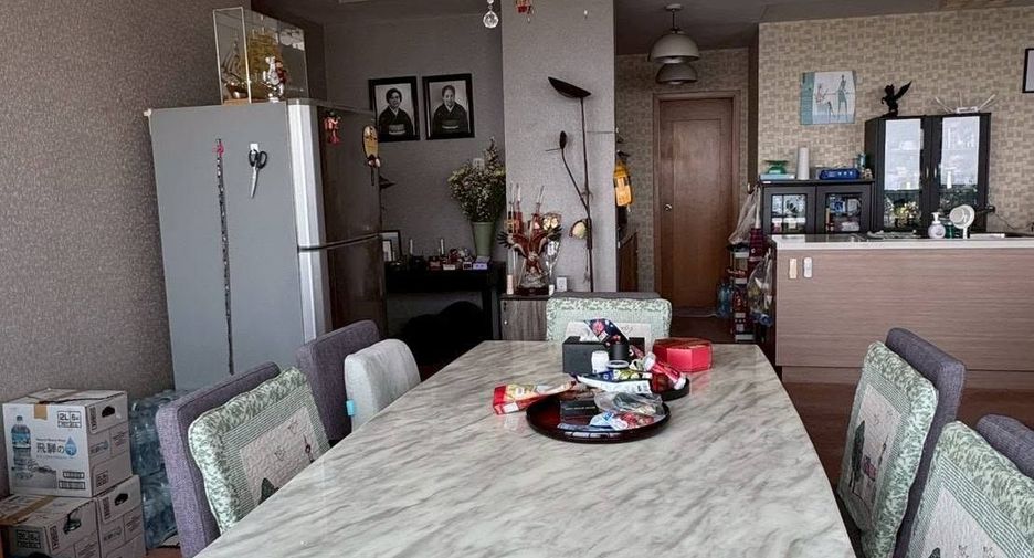 À vendre 3 chambres condo 