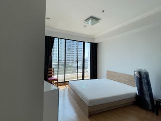 Condo en alquiler de 2 habitaciones en Bang Kho Laem, Bangkok
