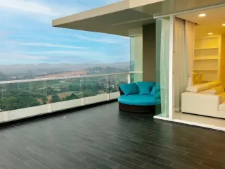 For sale 3 bedrooms condo in Bang Saray, Pattaya
