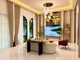 Villa en venta de 5 habitaciones en Bang Lamung, Chonburi