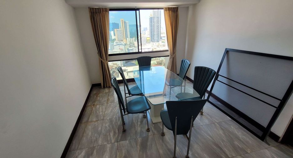 Wohnung zur Miete mit 3 Zimmer in Khlong Toei, Bangkok
