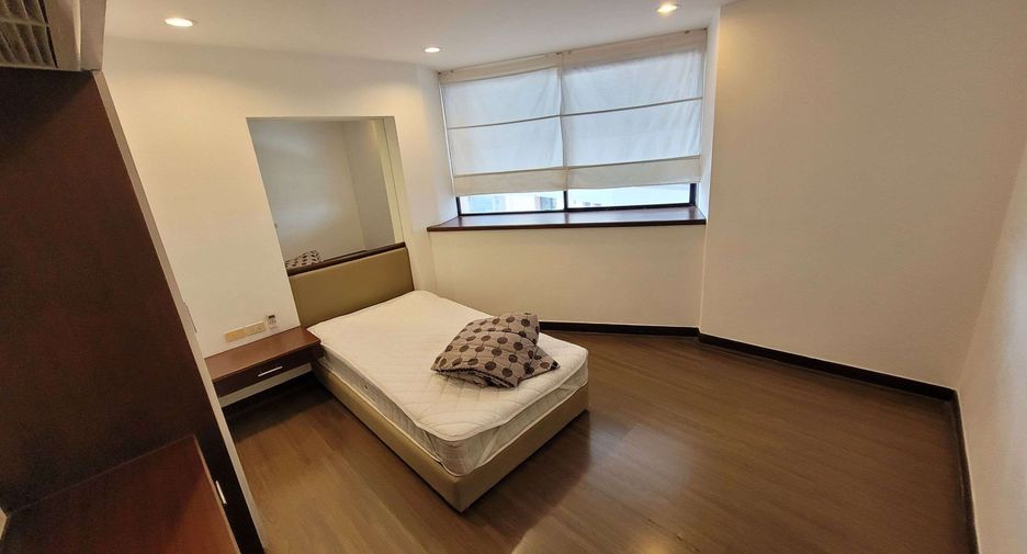 Wohnung zur Miete mit 3 Zimmer in Khlong Toei, Bangkok
