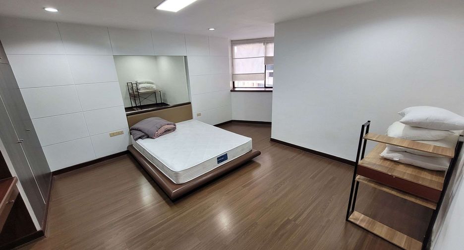 Wohnung zur Miete mit 3 Zimmer in Khlong Toei, Bangkok