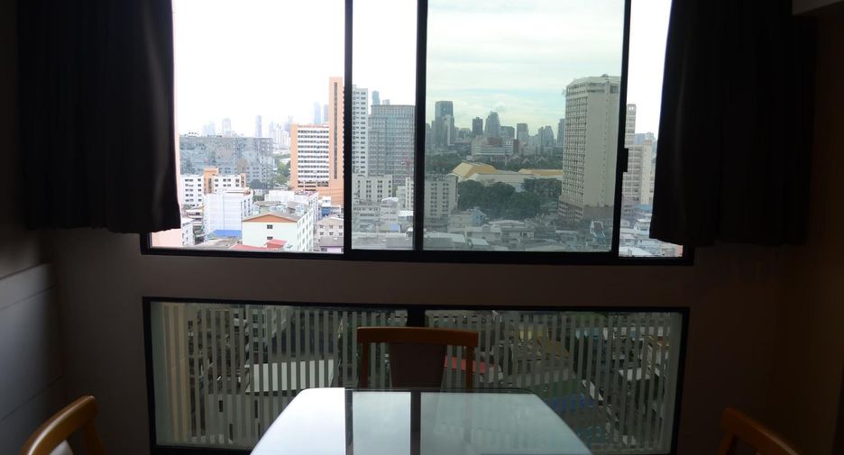 À louer 3 chambres condo à Khlong Toei, Bangkok