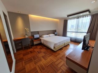 Condo en alquiler de 2 habitaciones en Yan Nawa, Bangkok