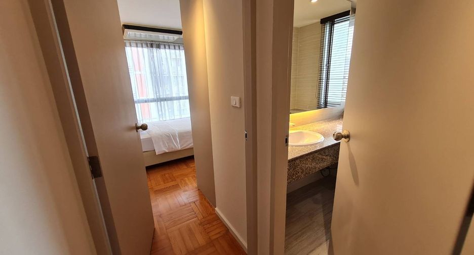 Condo en alquiler de 2 habitaciones en Yan Nawa, Bangkok