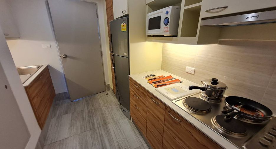 Condo en alquiler de 2 habitaciones en Yan Nawa, Bangkok