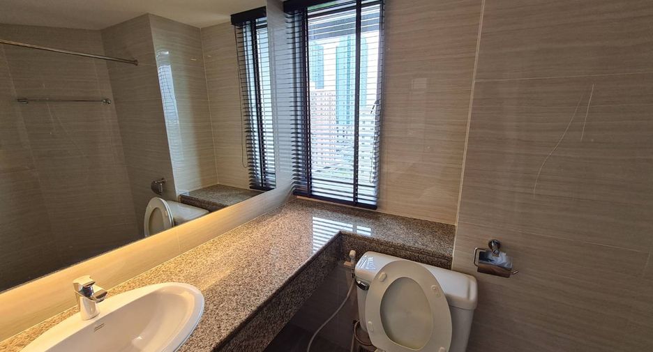 Condo en alquiler de 2 habitaciones en Yan Nawa, Bangkok