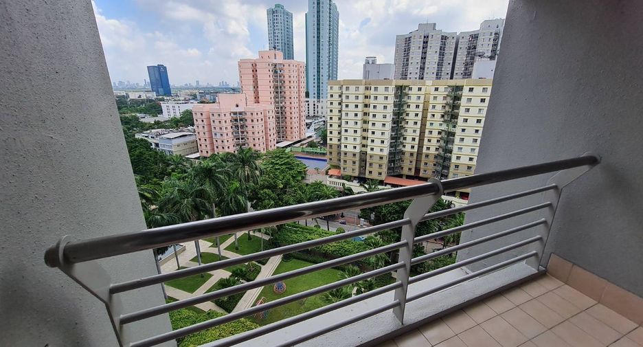 Condo en alquiler de 2 habitaciones en Yan Nawa, Bangkok