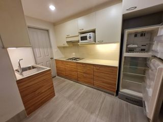 Condo en alquiler de 2 habitaciones en Yan Nawa, Bangkok