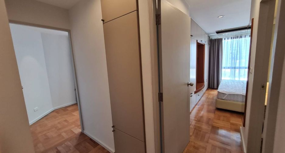 Condo en alquiler de 2 habitaciones en Yan Nawa, Bangkok