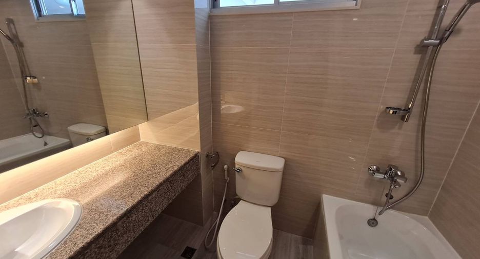 Condo en alquiler de 2 habitaciones en Yan Nawa, Bangkok
