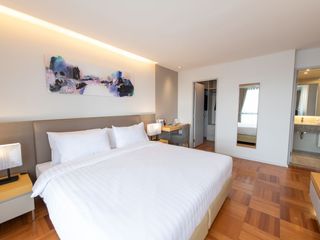 Condo en alquiler de 2 habitaciones en Yan Nawa, Bangkok