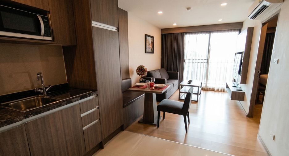 For rent 1 bed condo in Watthana, Bangkok