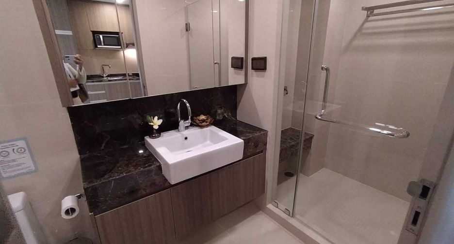 For rent 1 bed condo in Watthana, Bangkok