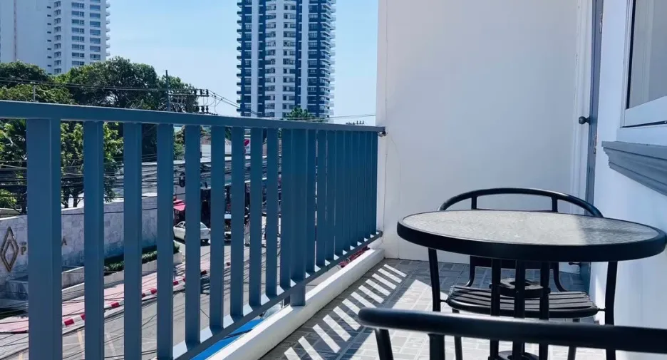 For sale 6 bedrooms hotel in Bang Lamung, Chonburi