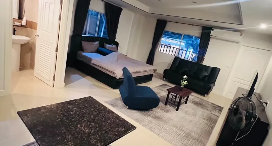 For sale 6 bedrooms hotel in Bang Lamung, Chonburi
