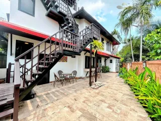 出租 4 卧室 别墅 在 Bang Lamung, Chon Buri