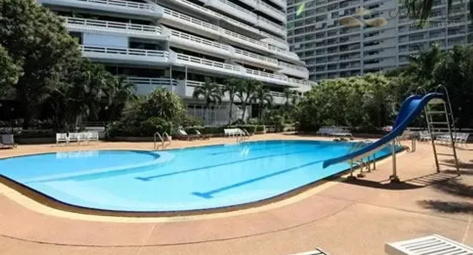 For sale 2 bedrooms condo 