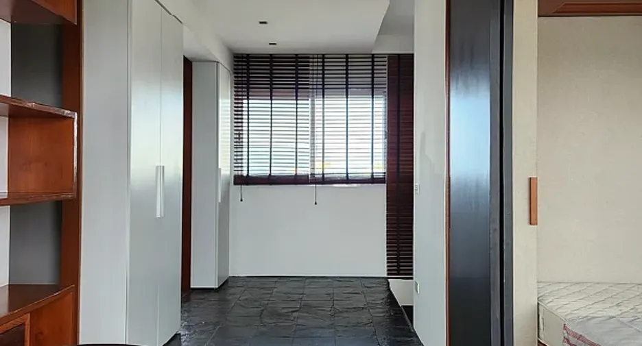 For sale 2 bedrooms condo 