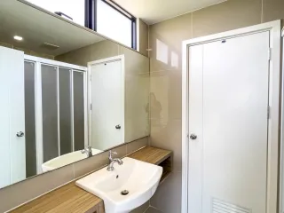 For sale 3 bedrooms house in Krathum Baen, Samut Sakhon