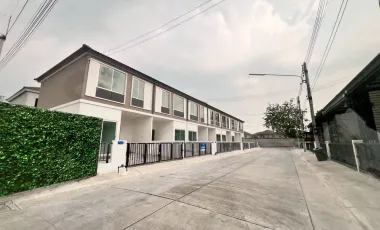 出售 3 卧室 联排别墅 在 Khlong Luang, Pathum Thani