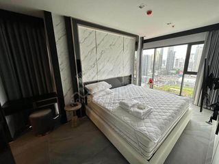 For sale 2 bedrooms condo in Huai Khwang, Bangkok