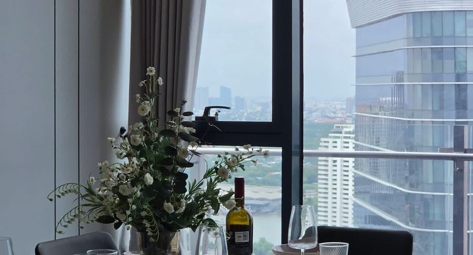 For rent 3 ベッドルーム condo in Yan Nawa, Bangkok