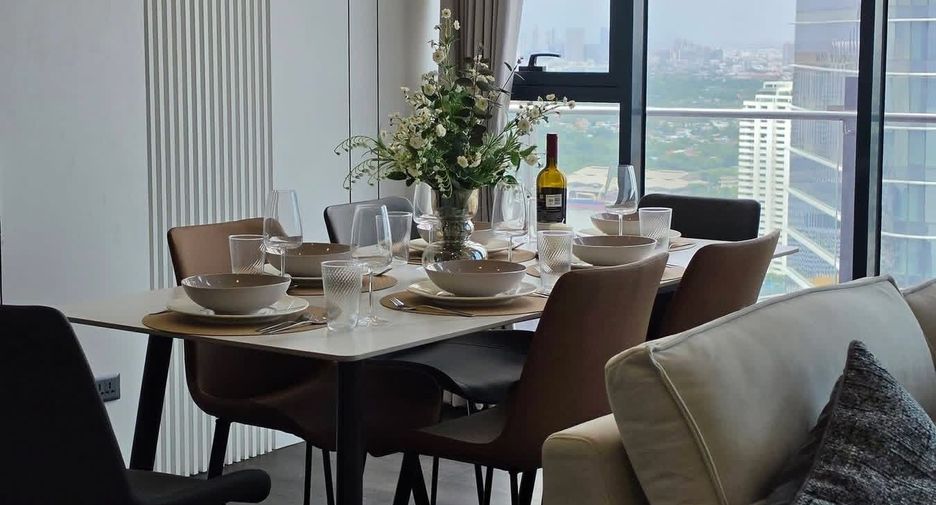 For rent 3 ベッドルーム condo in Yan Nawa, Bangkok