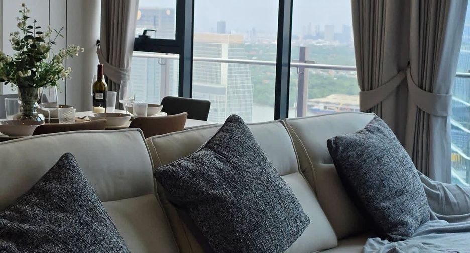 For rent 3 ベッドルーム condo in Yan Nawa, Bangkok