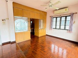 出售 3 卧室 独立屋 在 Khlong Sam Wa, 曼谷