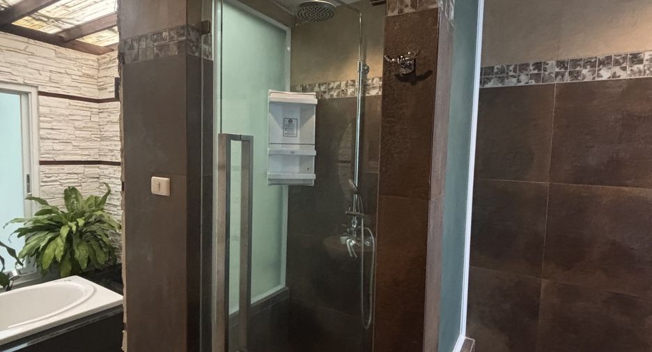 Haus zur Miete mit 2 Zimmer in Mueang Phuket, Phuket