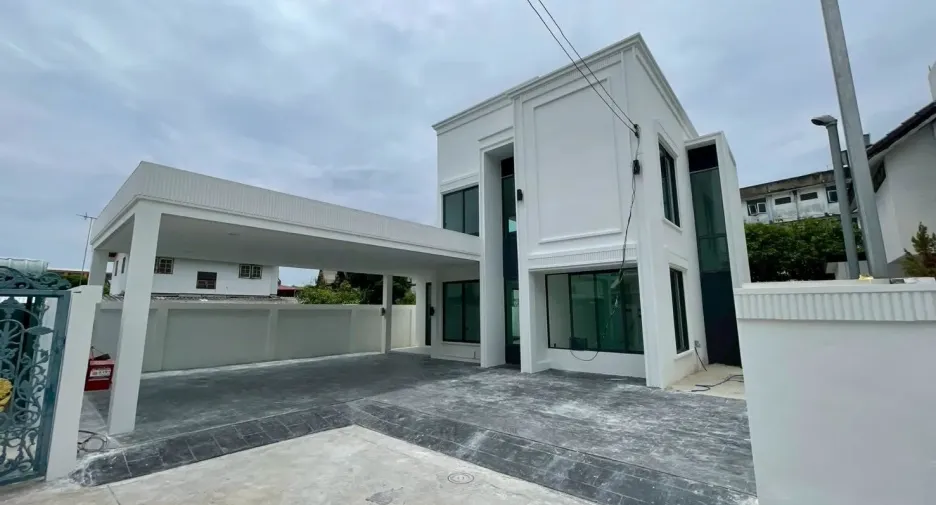 Casa en venta de 4 habitaciones en Chatuchak, Bangkok