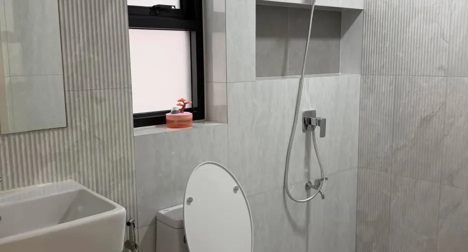 For rent 3 bedrooms office in Phra Khanong, Bangkok